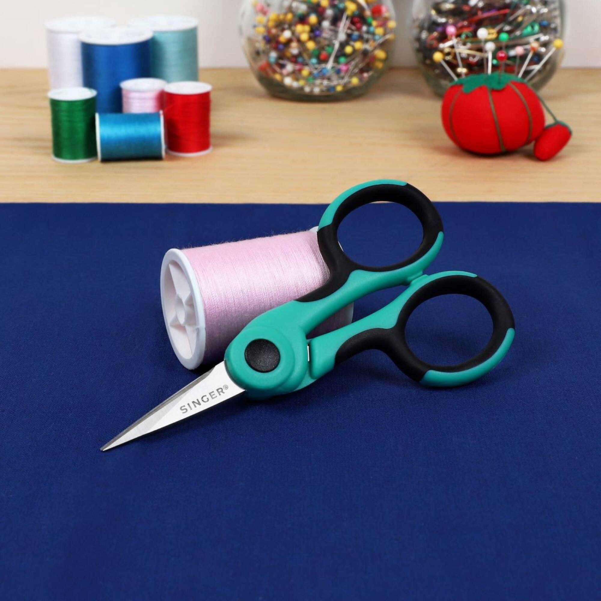 SINGER® ProSeries™ 4 Piece Sewing Set